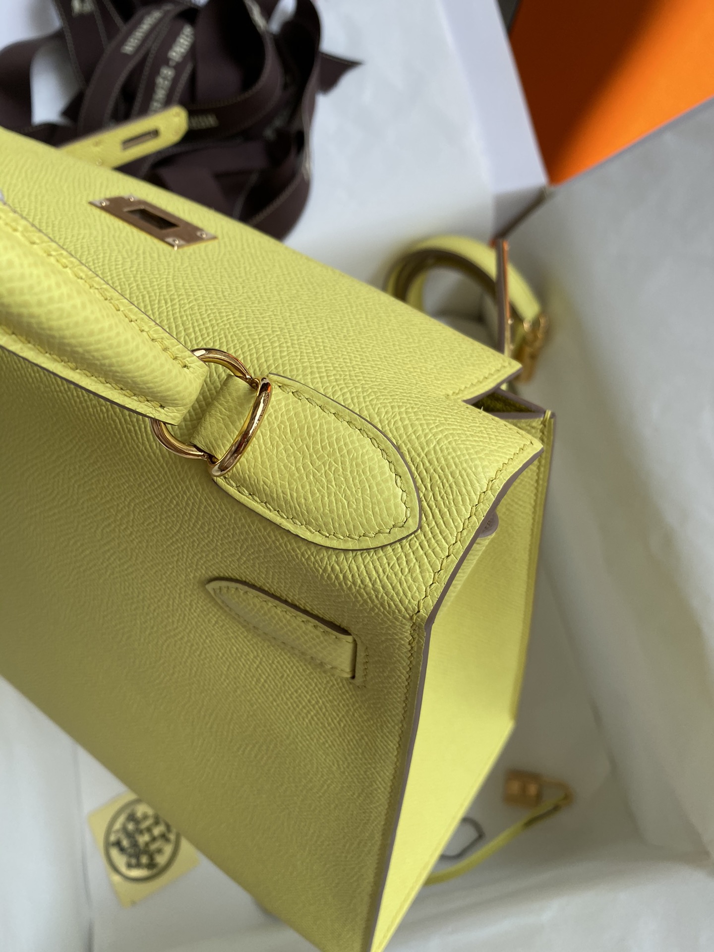 Hermes Kelly 28cm Handbag Shoulder Bag in Jaune Poussin Epsom Leather